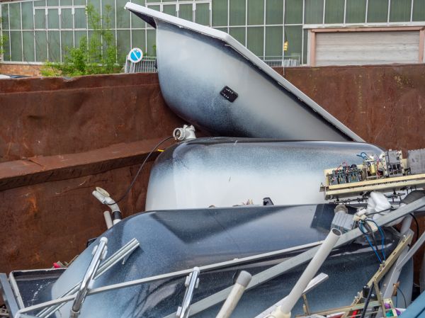 Bathtub Disposal in Loveland
